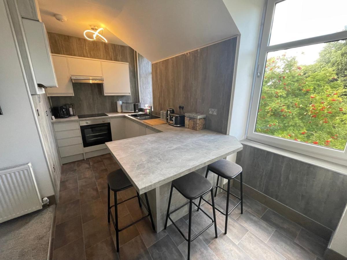 Apartment Crown Aros Beag, Ultra 2 Bedroom With Free Parking Onsite *